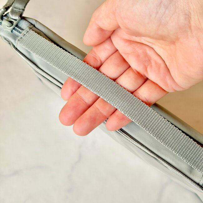 お薬手帳や処方薬がまるっと入る!無印良品の“ポケットたくさん収納ケース”通院グッズ入れにちょうどいい!「中がみやすくて、取り出しやすい」「マルチな収納ができる!」