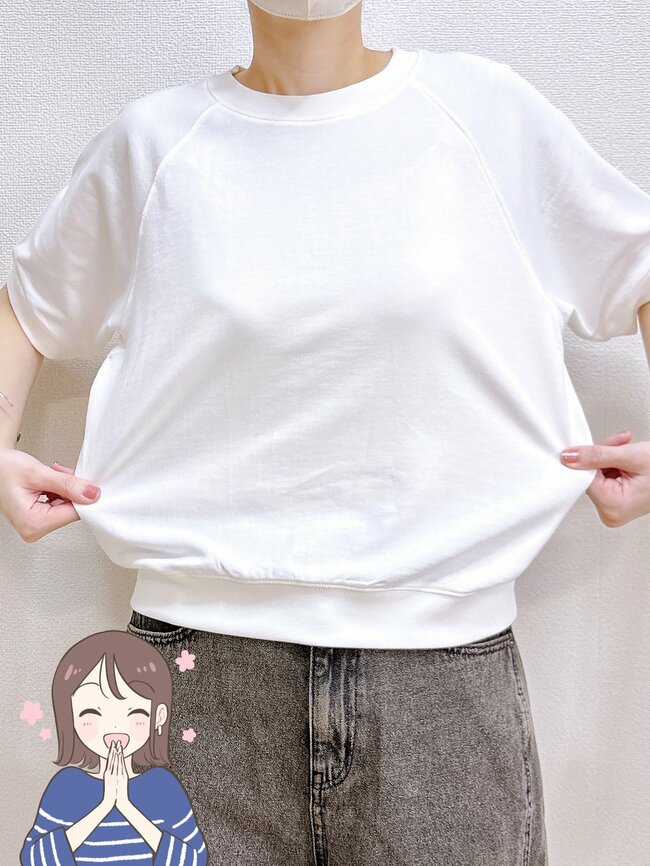 【無印良品】「全色買いました」1990円の“ふんわりトップス”後ろ姿までシルエットが綺麗!「シルエットと素材が良い」「Tシャツよりもラフにならない」《購入レビュー》