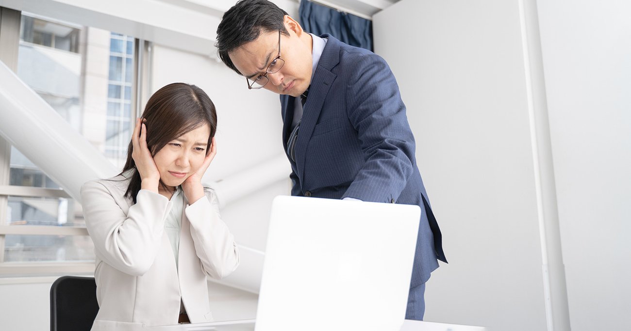 「10分遅刻だけど体調悪いの?」上司の質問に女性部下が「セクハラ!」→どう声をかけるべきだった?