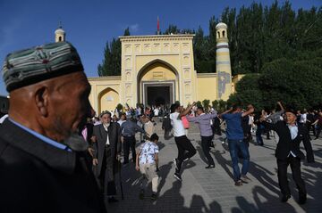 中国、新疆のモスク大量破壊　同化政策推進か