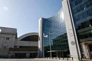 仮想通貨で痛手、保護措置なしのリスク浮き彫り