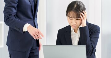 実は周りから「仕事ができない」と陰口を言われる人の“超NG行動”