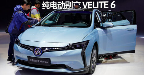 中国EV生産義務づけ、メーカーは巨額損失も覚悟