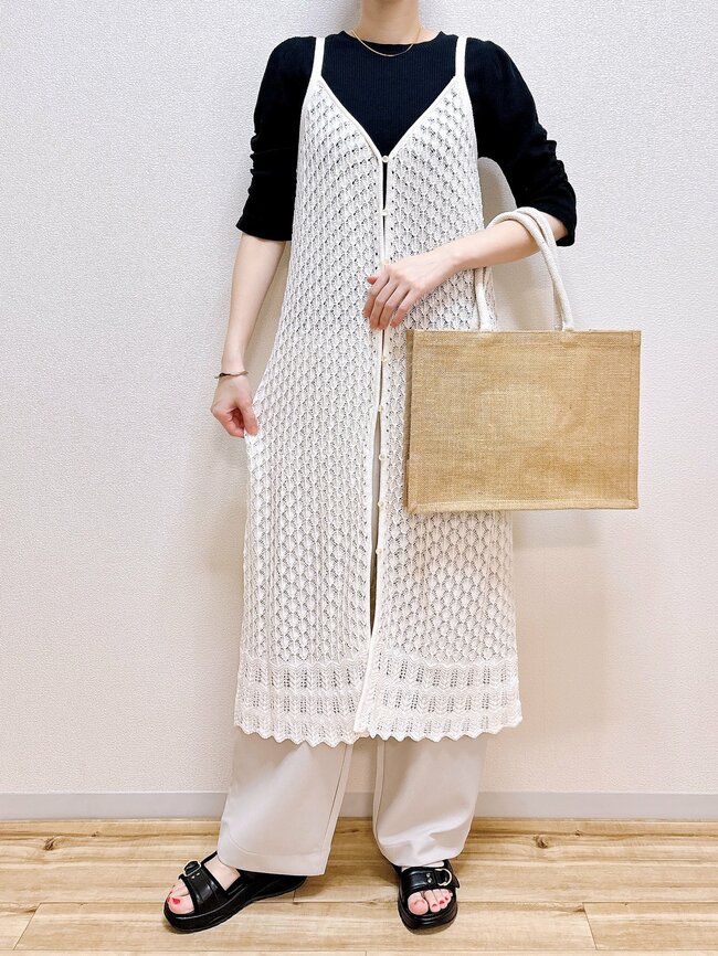 「あまりにも良すぎて2着目です」グローバルワークの“楽ちんワイドパンツ”どこから見てもシルエットが美しい！「何枚あっても便利」「買って正解でした」