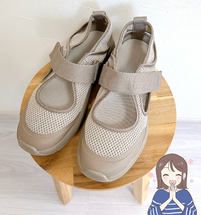 「1万歩ほど歩いても疲れにくい!」無印良品の“スニーカーみたいなサンダル”が快適すぎる…!「軽くて履きやすい」「メッシュなので涼しい」