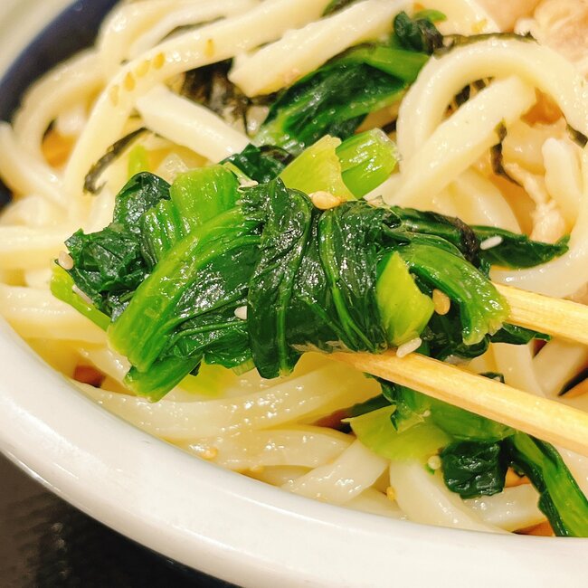 「量のパンチが凄い」丸亀製麺が出した“麺3倍の豚つけ汁うどん”ボリュームが鬼すぎる！「とんでもない量あって苦しい」「もうお腹いっぱい」