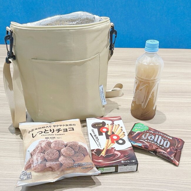 他のバッグが使えなくなった…!3COINSの「保冷できるショルダーバッグ」秋のお出かけで大活躍します!《購入レビュー》