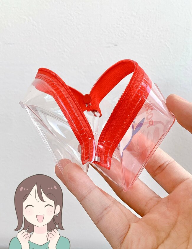 お薬が130錠も入った…！ダイソー×サンリオの“レトロなポーチ”可愛すぎて全種類コンプリートしちゃったよ！【購入レビュー】