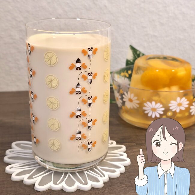 昭和感がたまらない…！ダイソーで見つけた“レトロかわいいグラス”素敵すぎて全種類揃えたくなる！【購入レビュー】