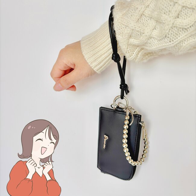 ミニ財布にちょうどいいじゃん！ハニーズの“手首にかけられるカードケース”現金やカギも収納できて天才すぎる！「やっと見つけました！」「可愛くて便利で使いやすい」