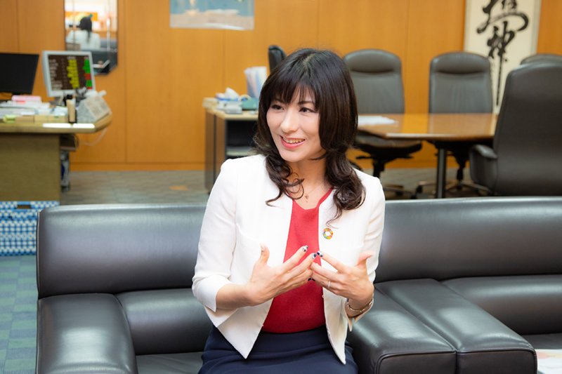働き方改革を実現させた、加藤勝信厚労相が明かす「苦労」と「手応え」