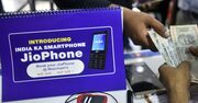 「スマートなガラケー」、新興国で人気爆発