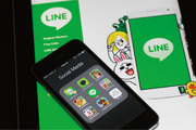 LINEが狙う世界標準 上場後にそびえる“二つの壁”