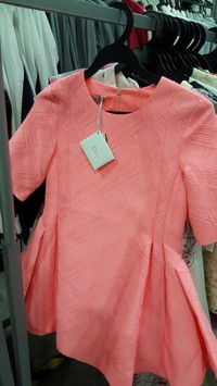 Diorのタグが付いていた子供ドレス