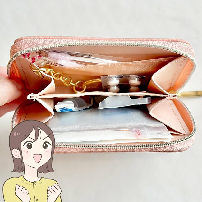 もう普通の財布に戻れないかも…！ダイソーの“高見えミニ財布”カードや診察券が21枚も入って嬉しい！