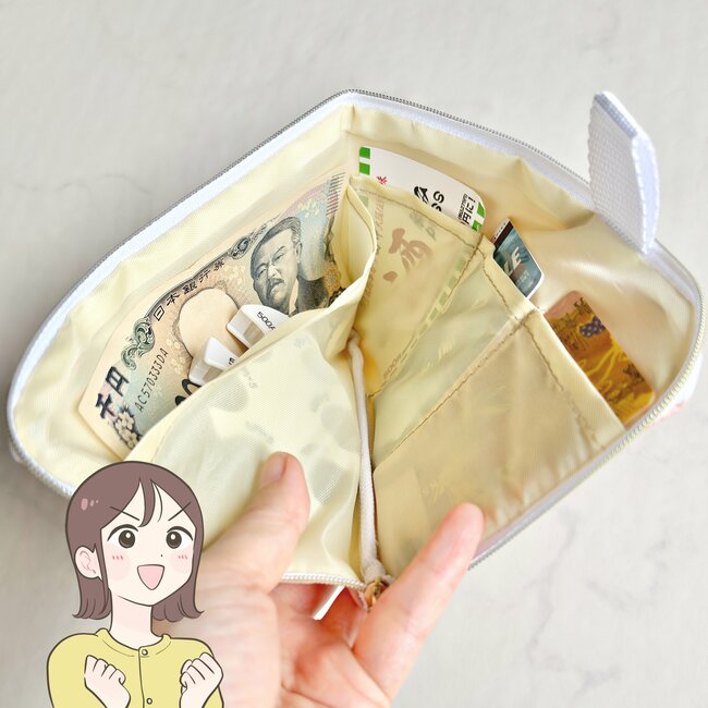 お薬手帳や診察券30枚がまるっと入る！セリアで見つけた「ポケットたくさんケース」が通院グッズ入れにぴったり！【購入レビュー】