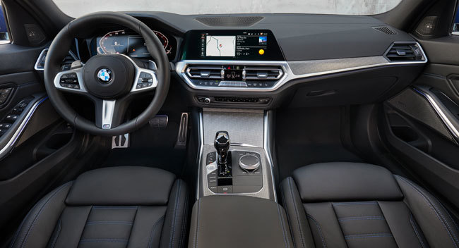 BMW330i・Mスポーツインパネ