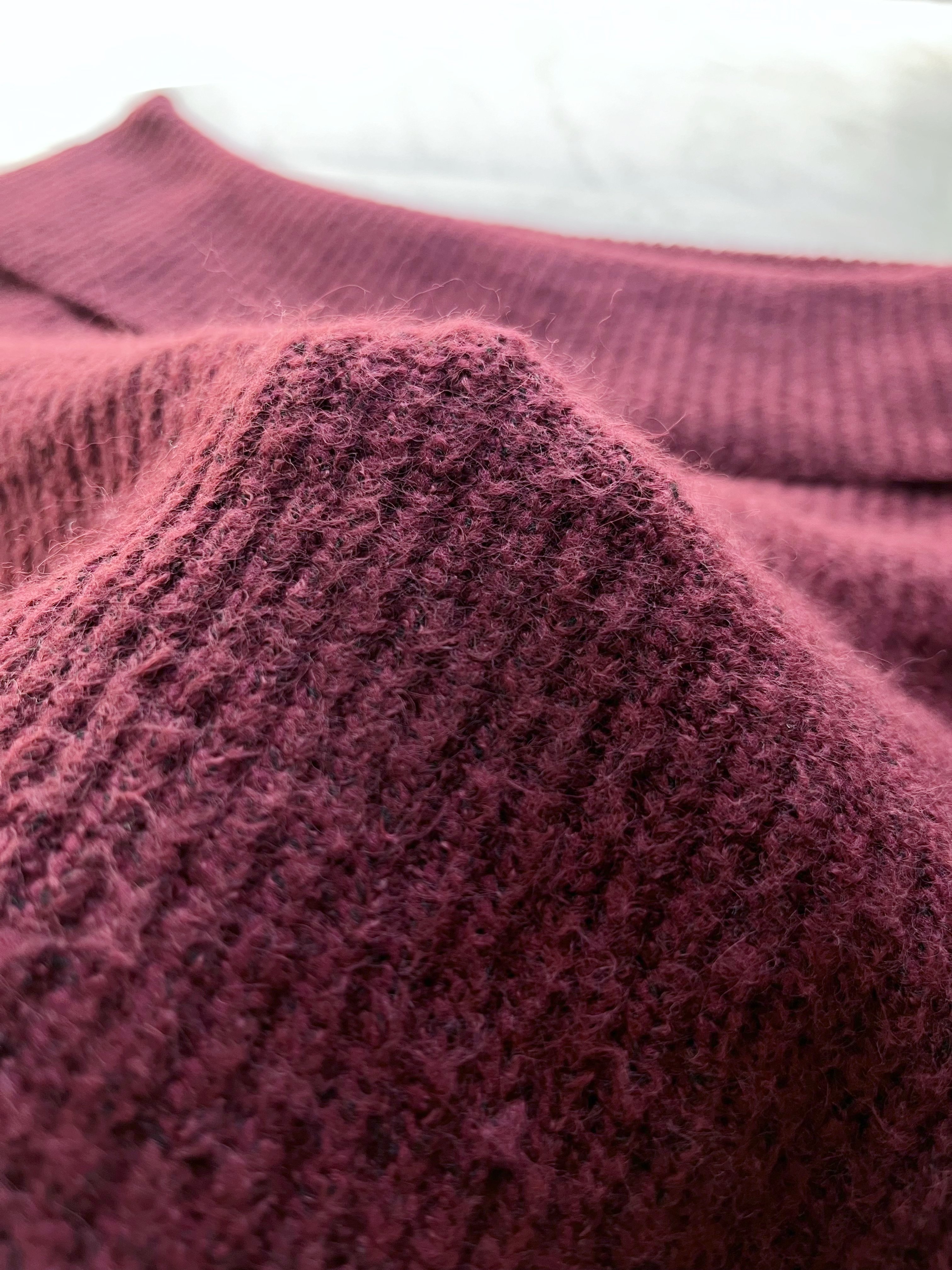 1089円とは思えない可愛さ…！しまむらの「高見えニット」コスパよすぎて色違いも欲しくなる！着るだけでコーデが決まるし、脚が長く見えるのも嬉しい！