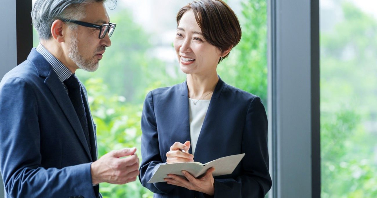 人を動かすとき「ただ言う」のは三流。「論理的に説得する」のは二流。では、一流はどう人を動かす?