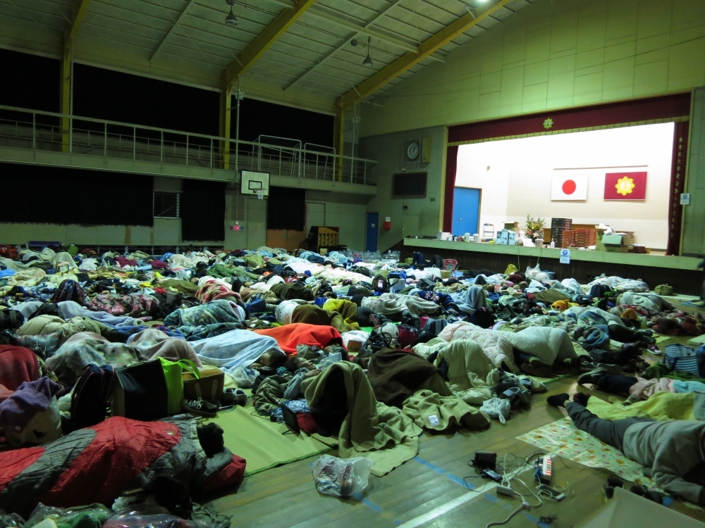 震災二次被害の原因は“平時の分権、危機時の集権”の欠落だ