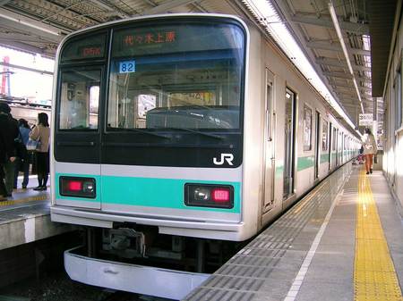 千代田線の電車