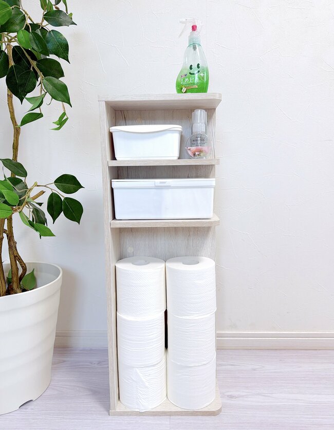 トイレットペーパーが6個も置けた…！ニトリの「モノを隠せる収納ラック」狭いトイレがスッキリして嬉しい！
