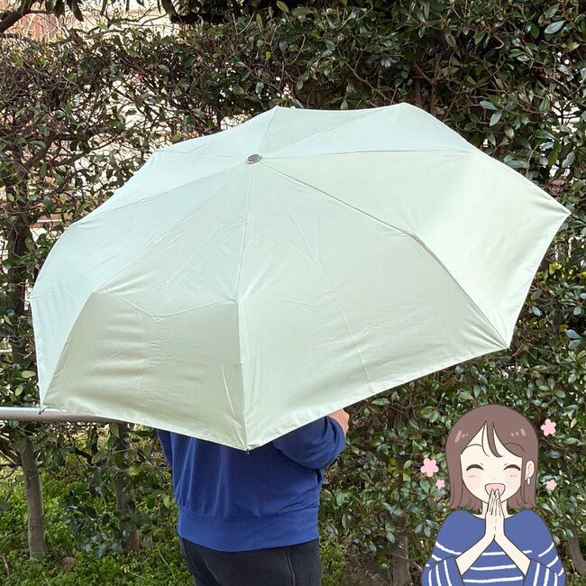もう普通の傘に戻れない…3COINSの「天才レイングッズ」雨の日のストレスを減らせて嬉しい！「ありそうでなかった！」「すごく助かっています」