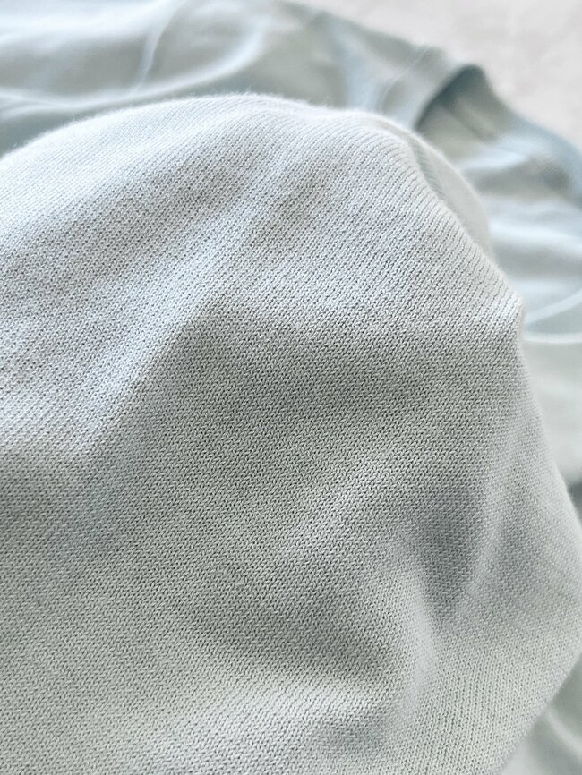 「毎年買っています」「2枚目の購入です」無印良品の“楽ちんカーディガン”着回し力バツグンで何枚も欲しくなる！「オールシーズン使いやすくて助かる」