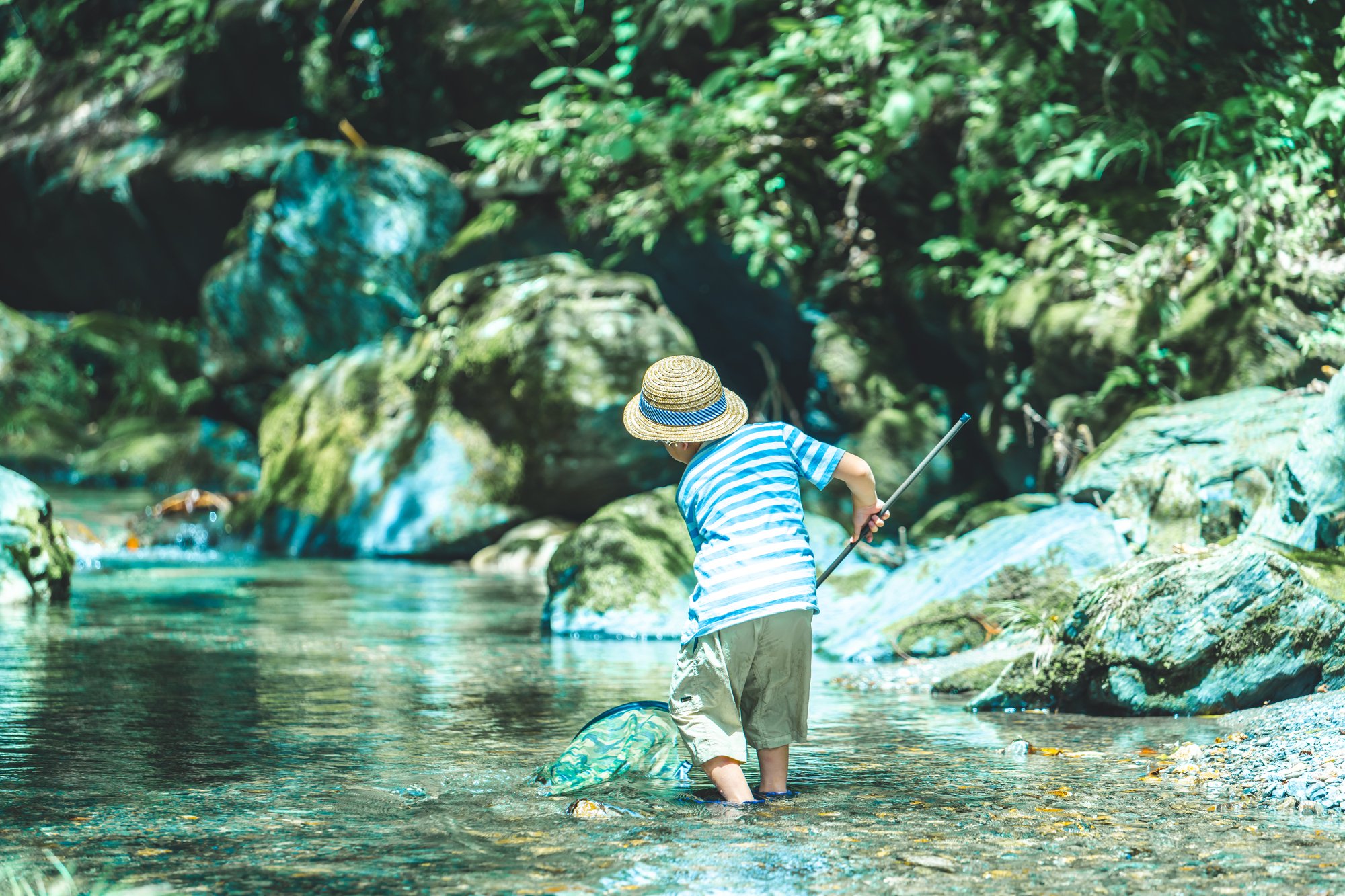 水遊びで子どもが溺れた！→助けに行くと親も危険、夏休みの水難事故から生還するには？【専門家が解説】