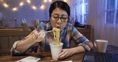 【医者が教える】「運動しないのに、夜中に食べる人」が健康のためにやるべきこと