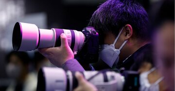 キヤノンとニコンが業績予想を下方修正！HOYA・富士フイルムと明暗分かれた理由とは？