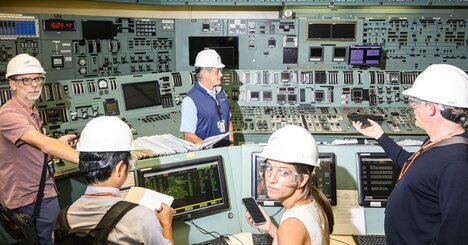 米で広がる原発支持　宇宙空間も視野に