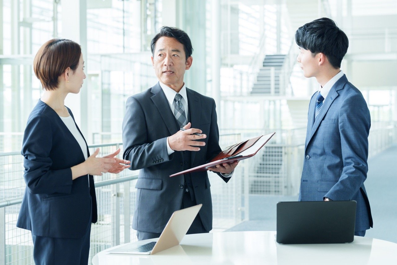 ダメなリーダーは「忌憚なく言ってほしい」と言う。仕事ができるリーダーは何をする?