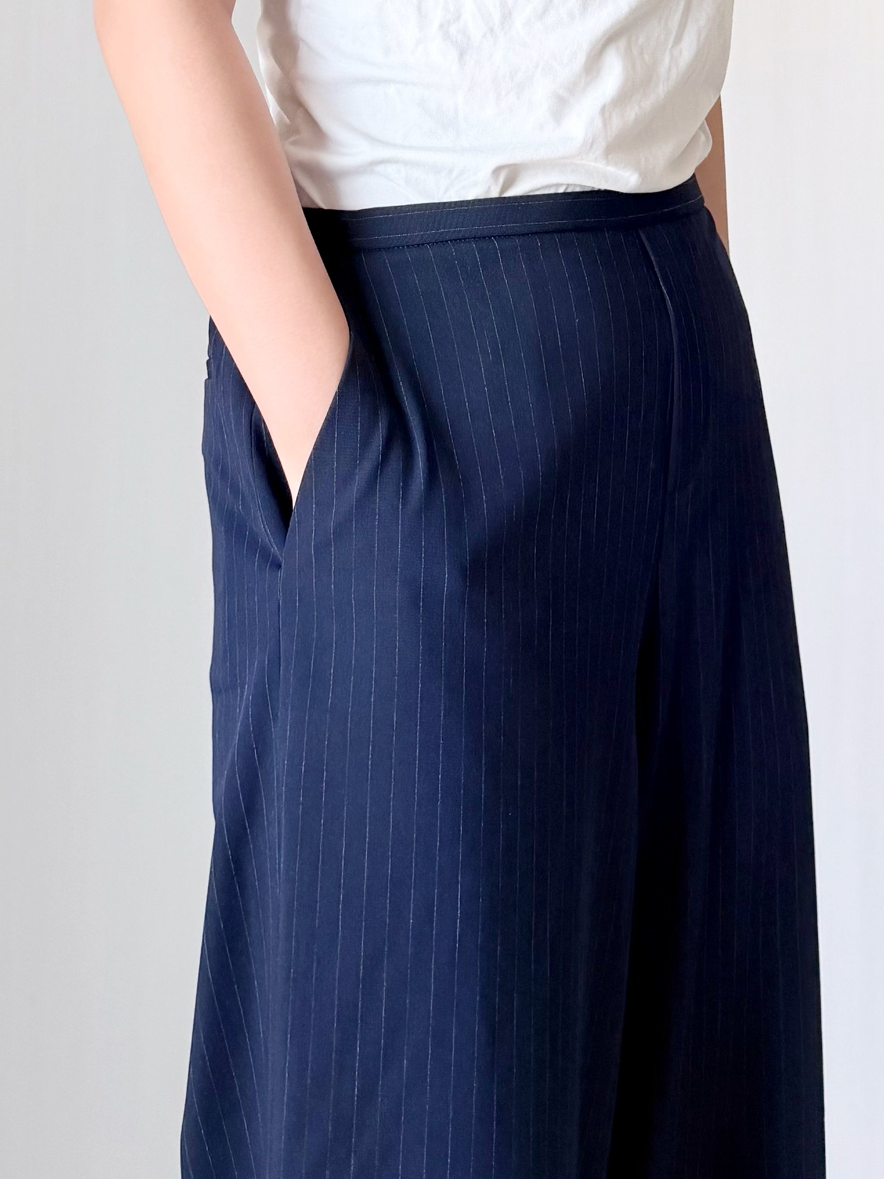 「とにかく動きやすい」ユニクロの“着痩せパンツ”に絶賛の声「汗をかいてもサラサラ」「本当にキレイなシルエット」《購入レビュー》