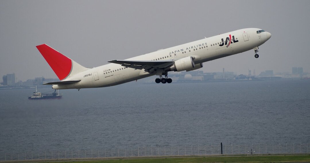 ANA・JAL国際線「95%超減」継続、国内線もいまだ半減状態/航空【10月度・業界天気図】