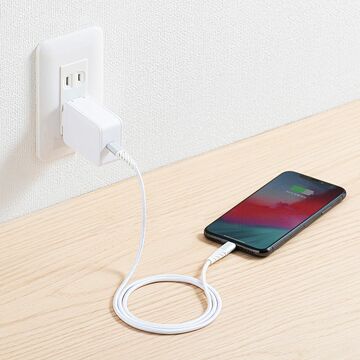 高速充電できる断線しにくいライトニングケーブルが発売！