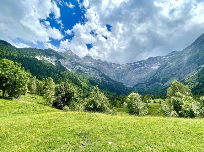 ヨーロッパ「ピレネー山脈」の絶景スポット3選と“奇跡の聖地”ルルドを紹介【写真多数】