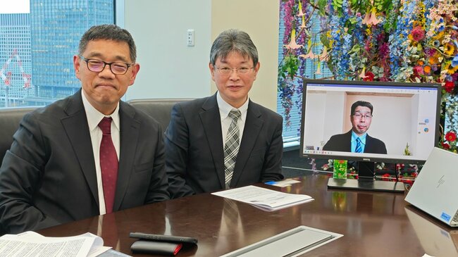 バッファロー コンシューママーケティング部 新商品推進課課長 根本将幸氏、周辺機器開発部 サプライ開発課課長 河端俊徳氏、周辺機器開発部 サプライ開発課の村瀬正美氏