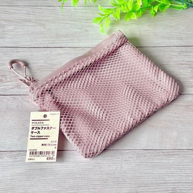 ミニ財布にちょうどいいじゃん！ハニーズの“手首にかけられるカードケース”現金やカギも収納できて天才すぎる！「やっと見つけました！」「可愛くて便利で使いやすい」