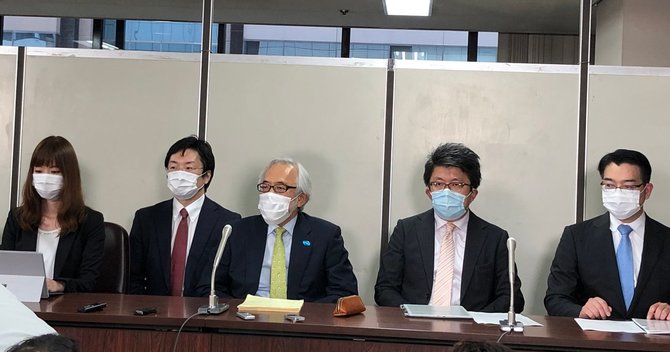 男性乳腺外科医の弁護団