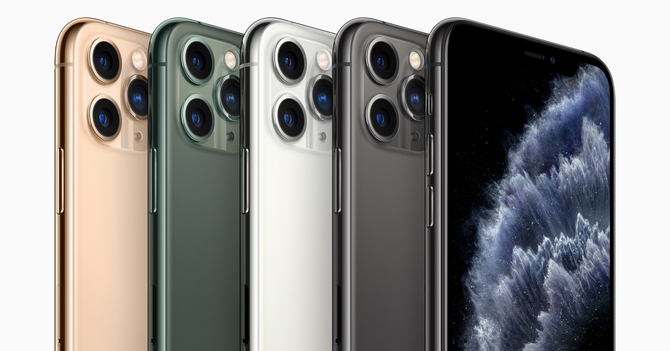 超広角、広角、望遠の3つのカメラを持つ「iPhone 11 Pro」(アップルジャパンのプレスリリースより)