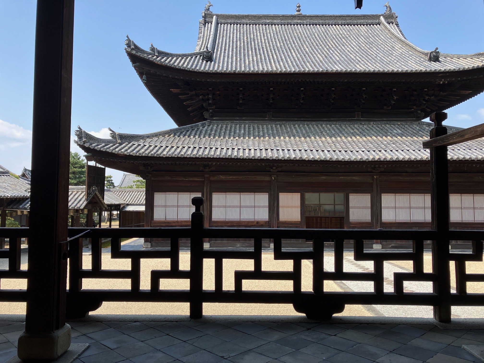 萬福寺の法堂で見られる卍くずしの勾欄
