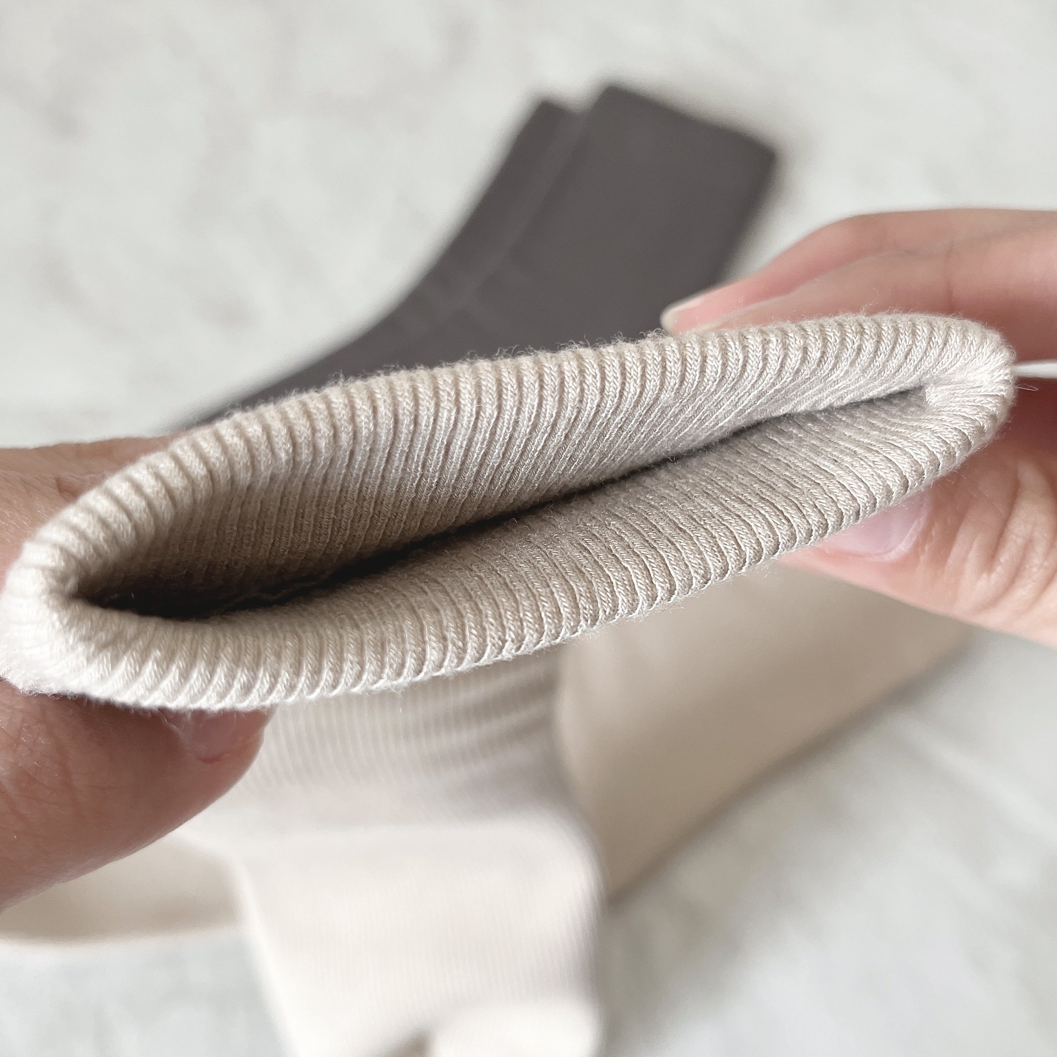 「冬はこれなしじゃ過ごせません!」3COINSの“もこもこソックス”履いた瞬間からあたたかくてヘビロテしてる!「4足購入した」「長時間履いても楽」