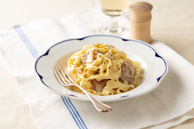 【裏ワザ料理】ねっとり美味しい！　濃厚カルボナーラの作り方