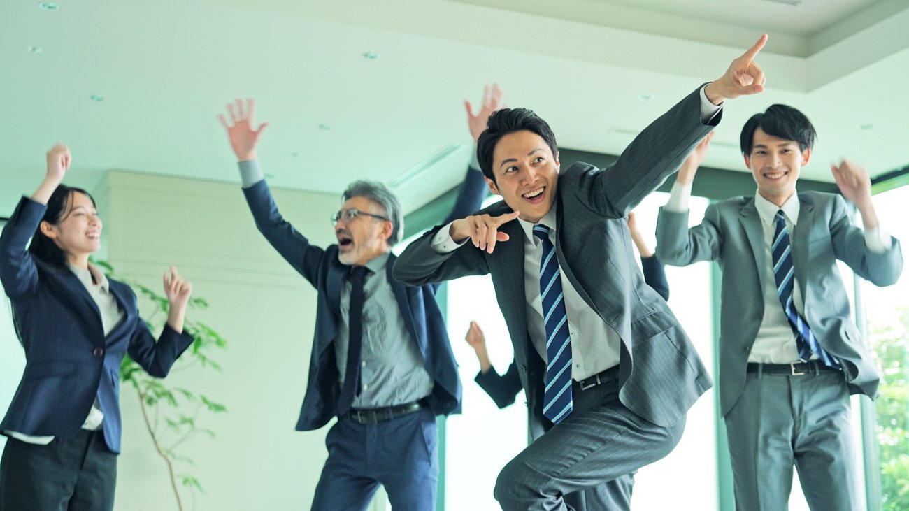 転職後、大幅年収アップでカネの使い方がド派手になった人の末路・ワースト1