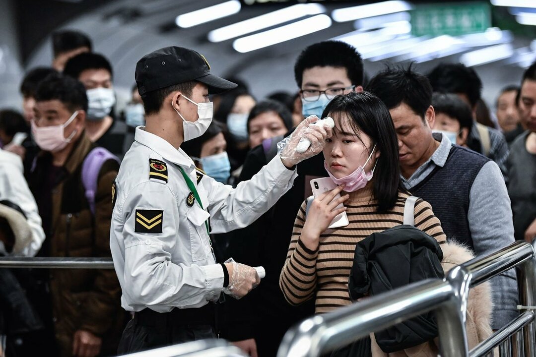 中国では大勢の人が移動する春節の休暇と重なったため、感染拡大が懸念されている