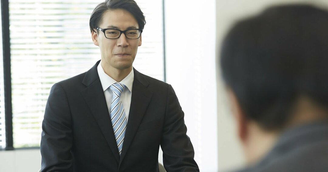失礼な面接官に反撃!ネットでバズったエンジニアが気づかない中途採用の現実