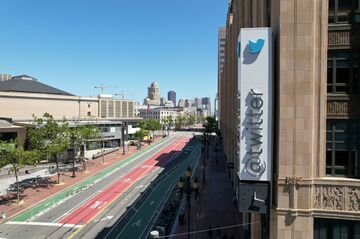 ツイッター、人材獲得部門の従業員30％をレイオフ