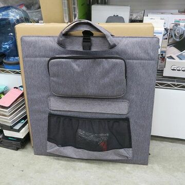 なんと最大100W出力が可能！ 超ビッグな折りたたみソーラーパネル