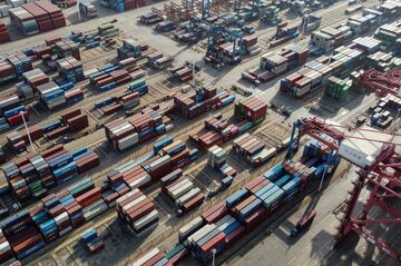 中国の対米輸出、関税措置で大幅減